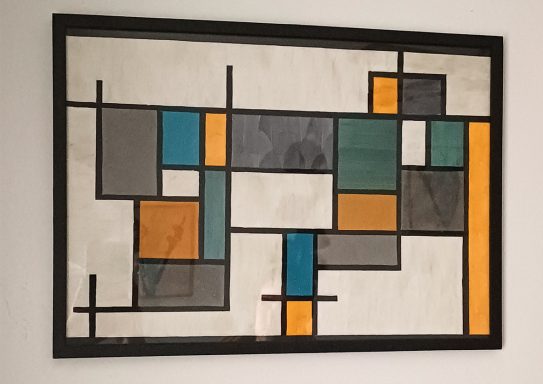 Composition abstraite avec des formes géométriques colorées et des contours noirs en marqueterie de plumes d'oie